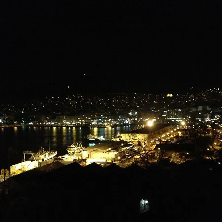 Lila's View * PalaiónTsiflíkion