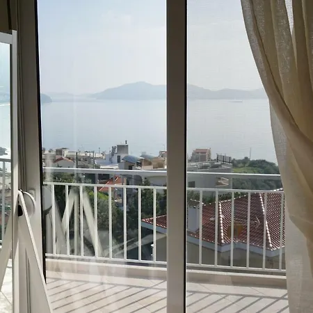 아파트 Lila's View PalaiónTsiflíkion